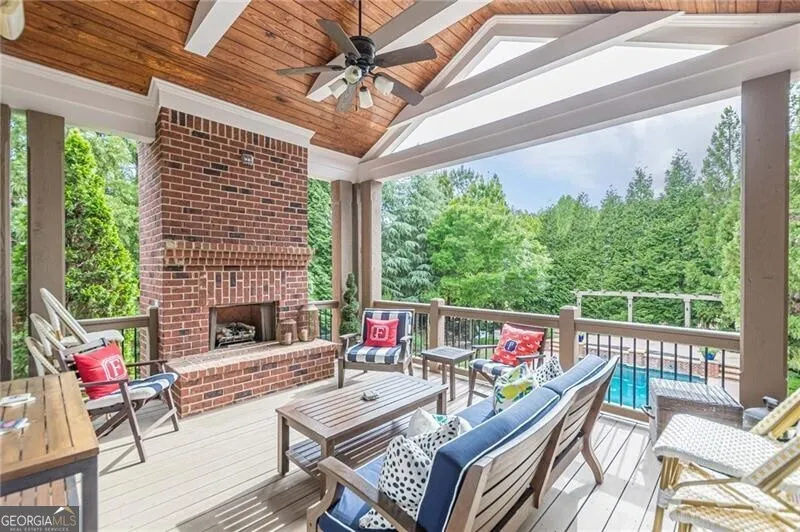 2010 Caladium Way Roswell, GA 30075
