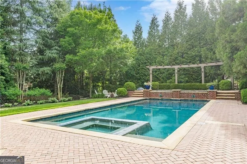 2010 Caladium Way Roswell, GA 30075