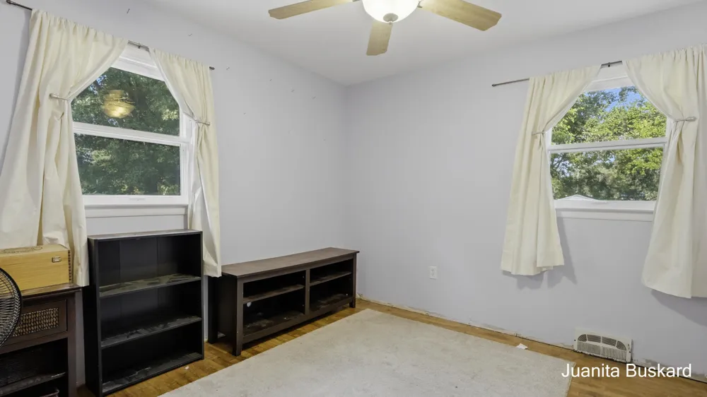3449 Taft Avenue SW Wyoming, MI 49519