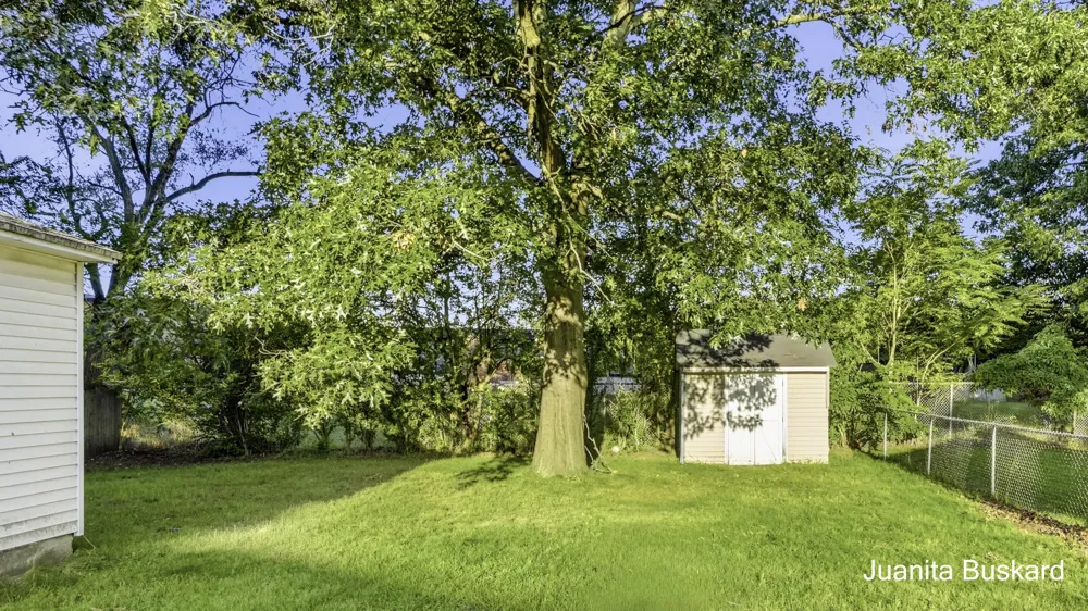 3449 Taft Avenue SW Wyoming, MI 49519
