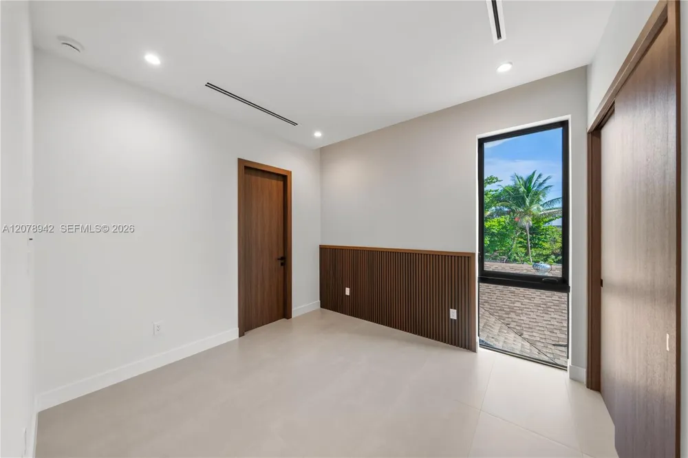 3910 NW 3rd Ave Miami, FL 33127