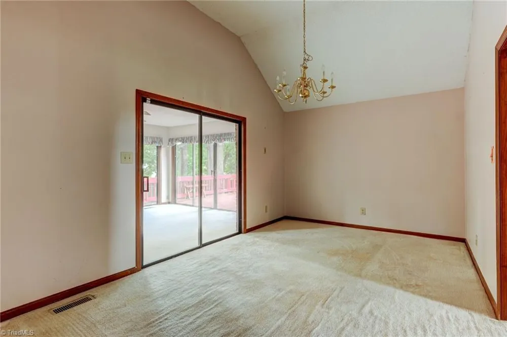 1823 Woodhue Drive Burlington, NC 27215