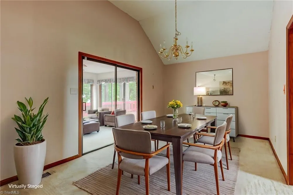 1823 Woodhue Drive Burlington, NC 27215