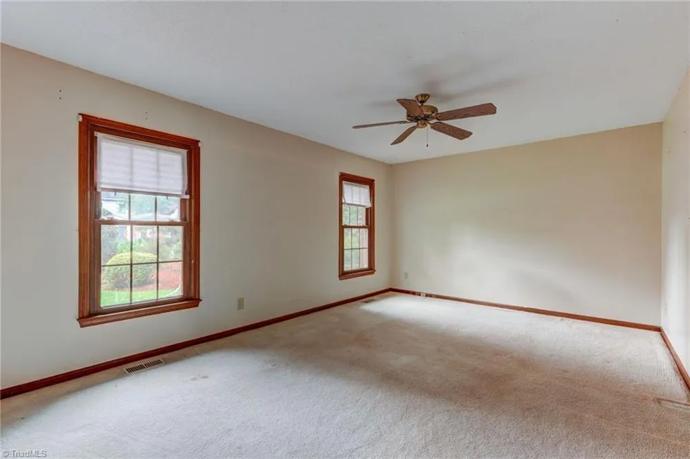 1823 Woodhue Drive Burlington, NC 27215