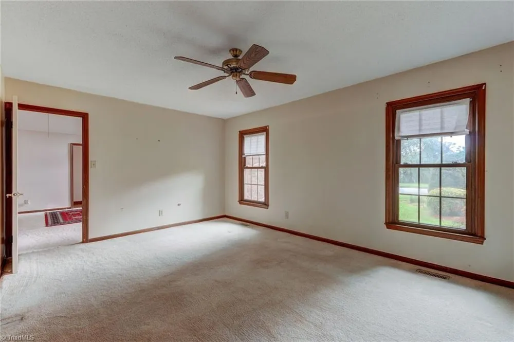 1823 Woodhue Drive Burlington, NC 27215