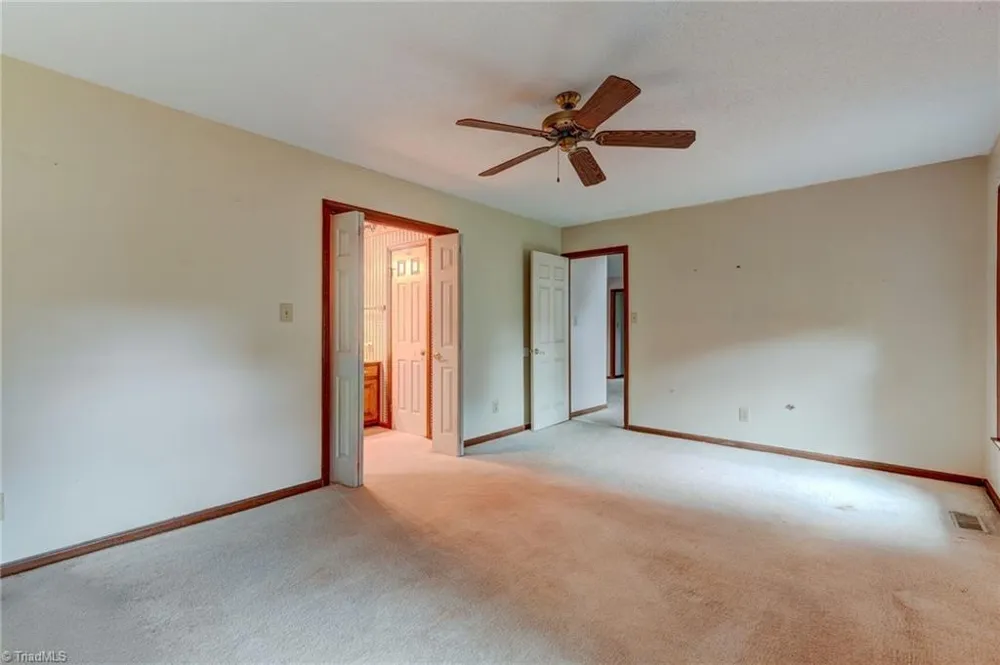 1823 Woodhue Drive Burlington, NC 27215