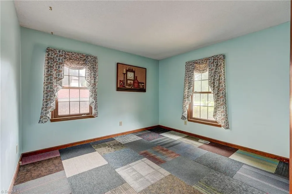 1823 Woodhue Drive Burlington, NC 27215