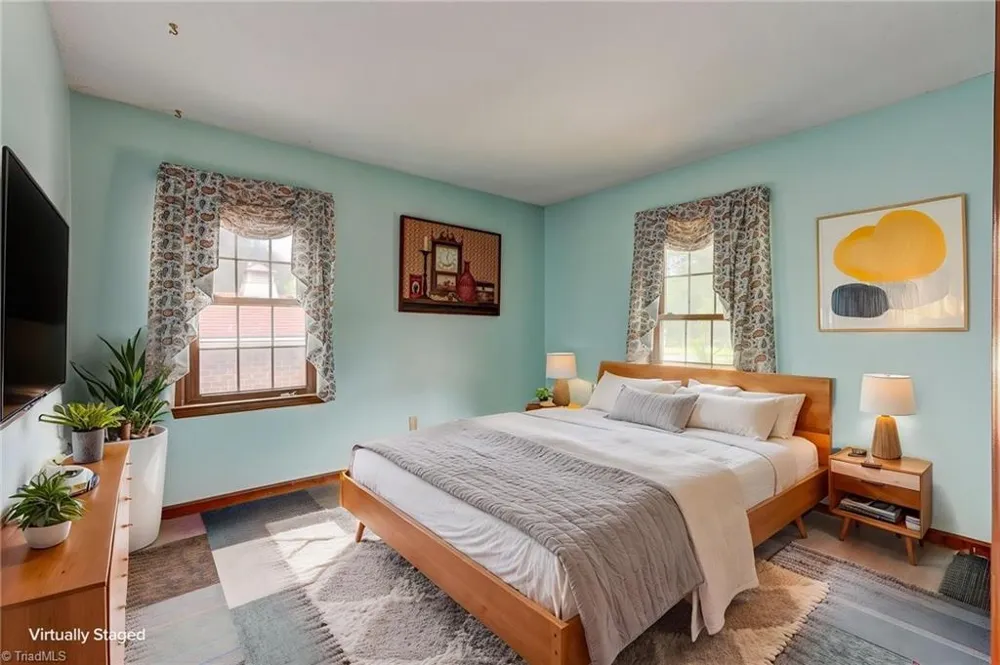 1823 Woodhue Drive Burlington, NC 27215