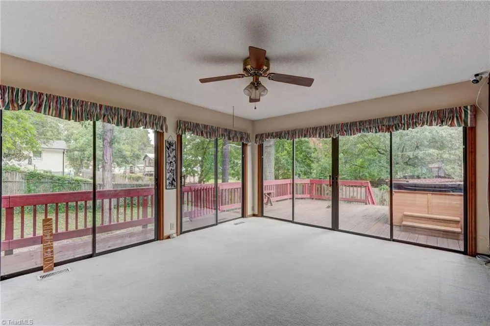 1823 Woodhue Drive Burlington, NC 27215