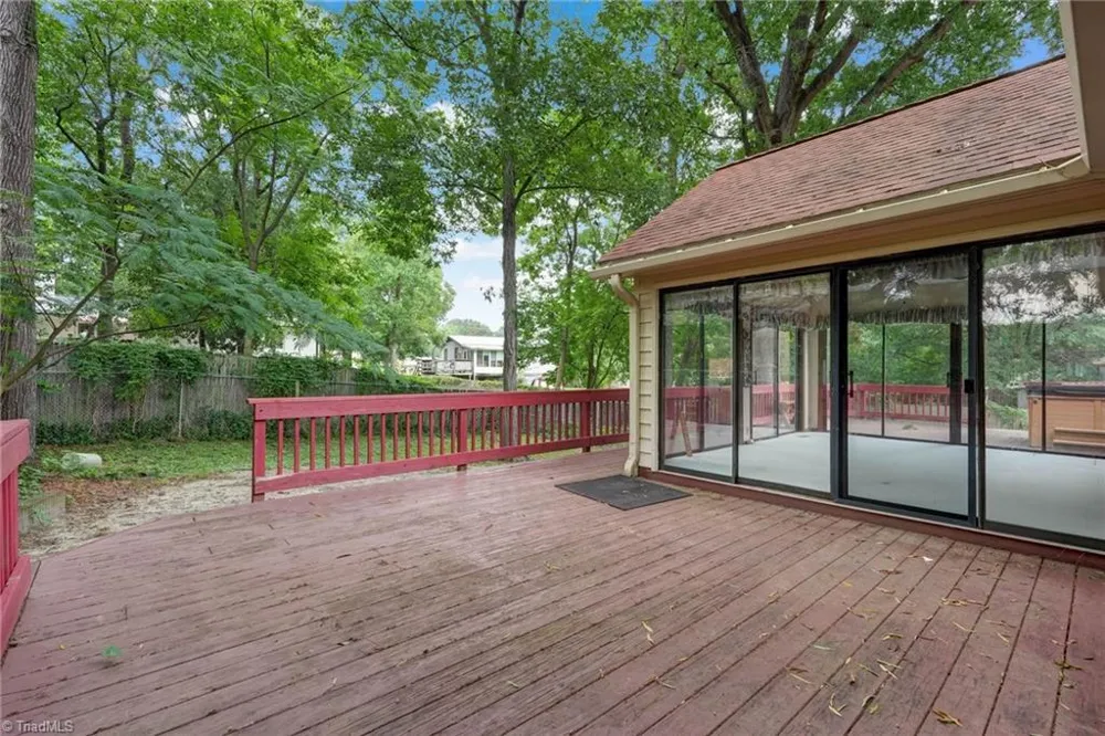 1823 Woodhue Drive Burlington, NC 27215