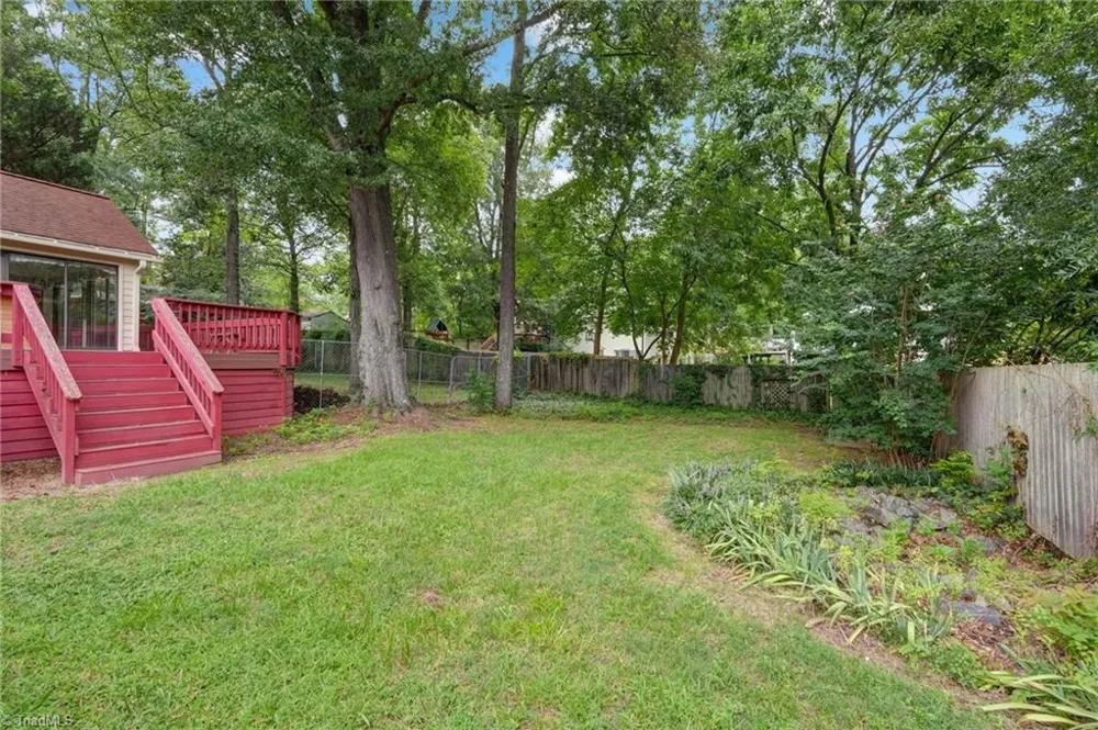 1823 Woodhue Drive Burlington, NC 27215