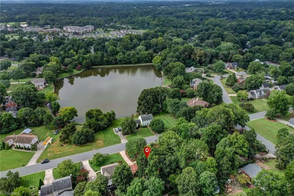 1823 Woodhue Drive Burlington, NC 27215