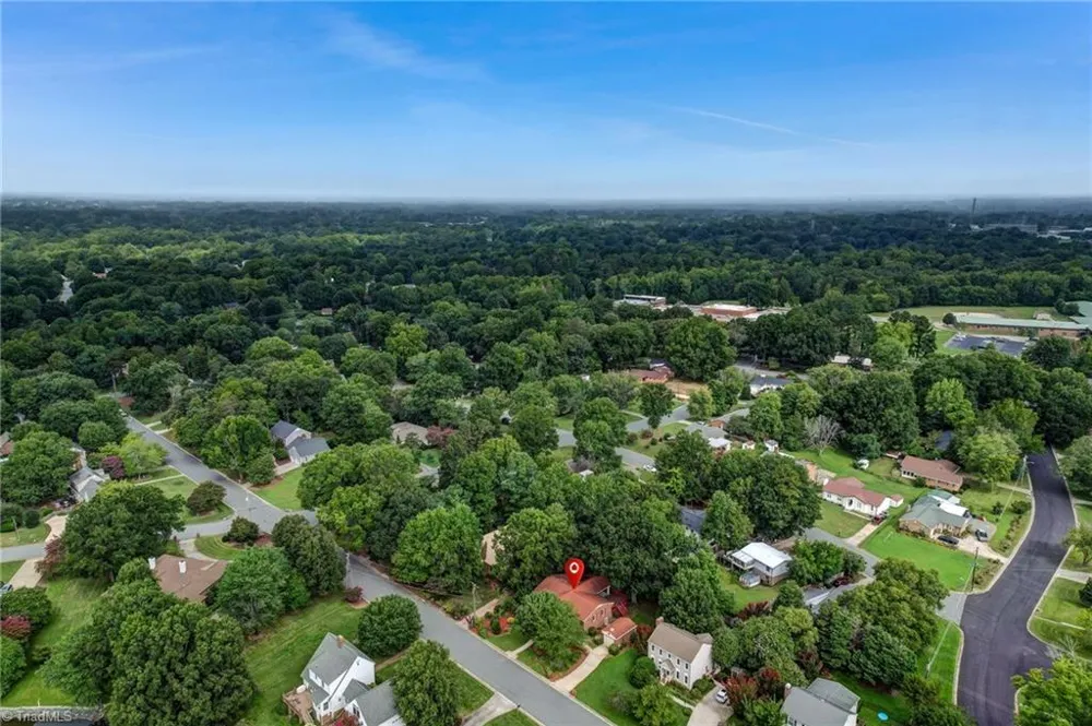 1823 Woodhue Drive Burlington, NC 27215