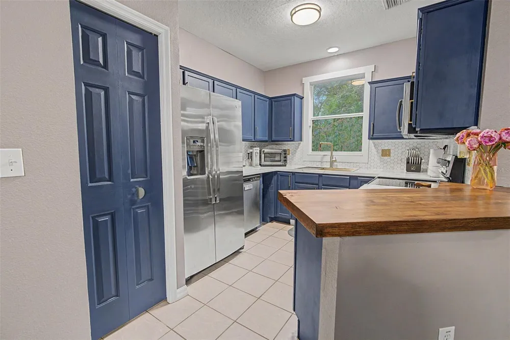 2214 GOLDEN OAK LANE Valrico, FL 33594