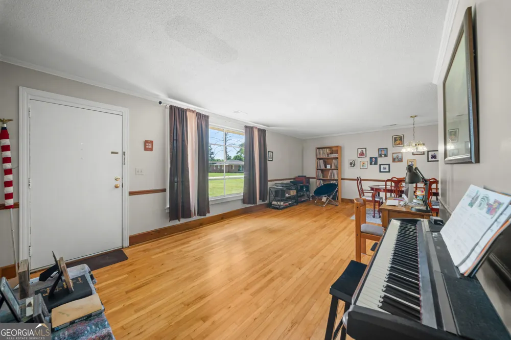 225 Virginia AVE Millen, GA 30442