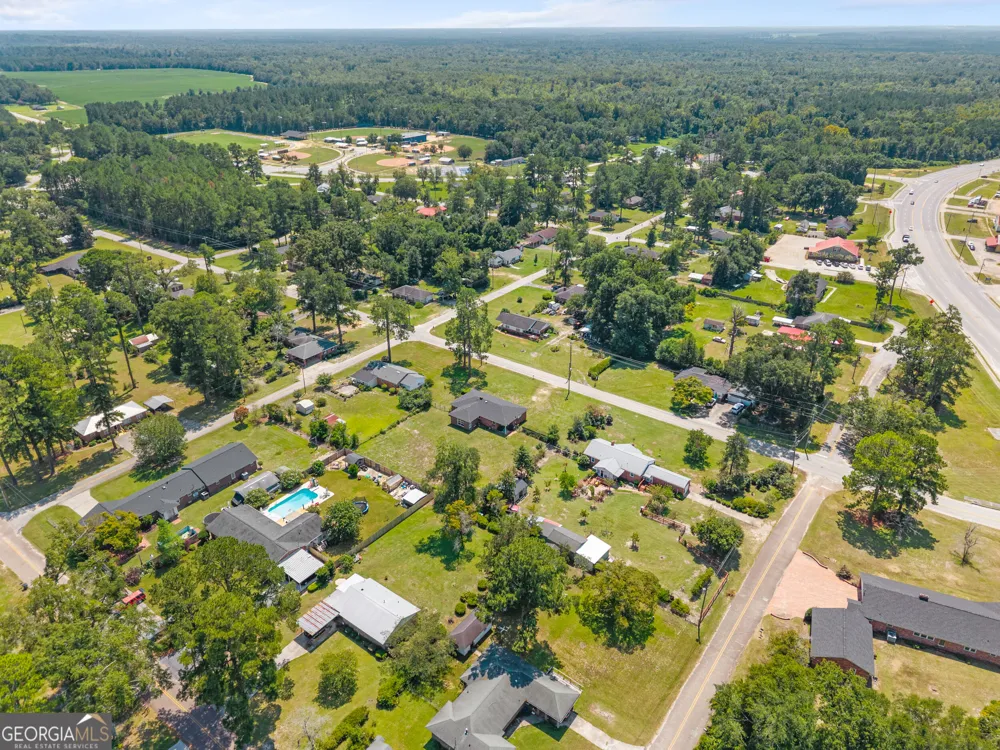 225 Virginia AVE Millen, GA 30442