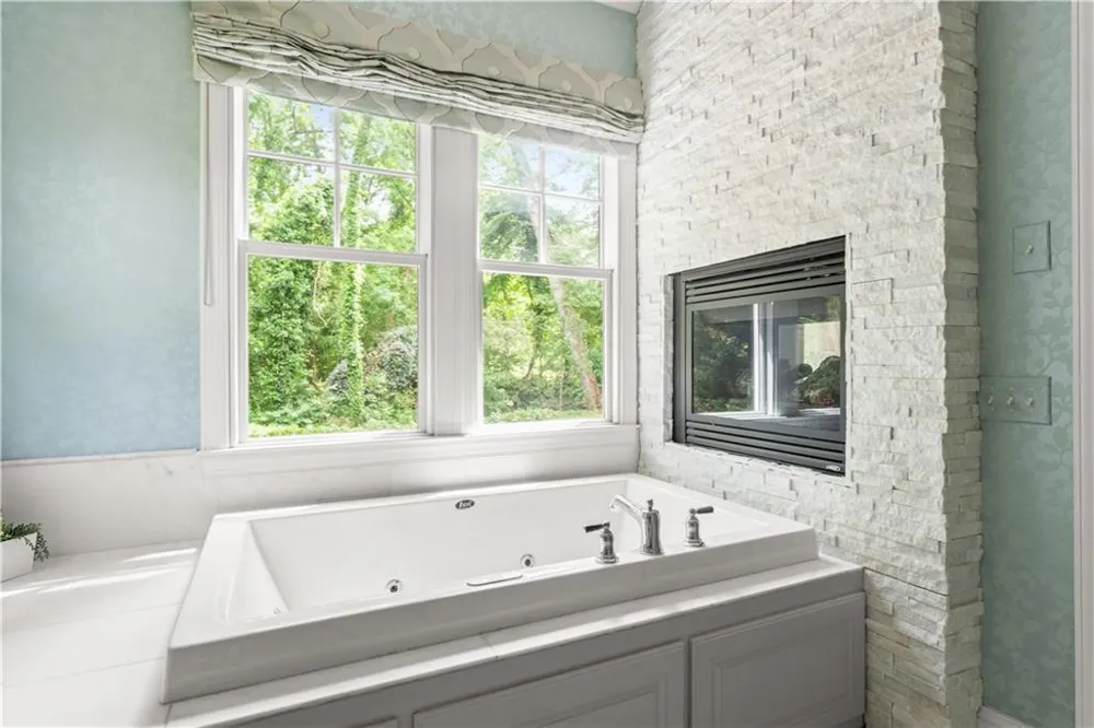 2015 Audubon Drive NE Atlanta, GA 30329