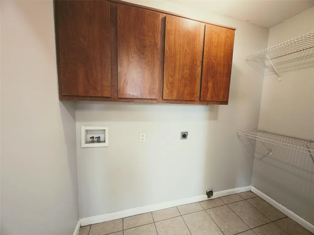 154 S Bend Court #b Willis, TX 77378