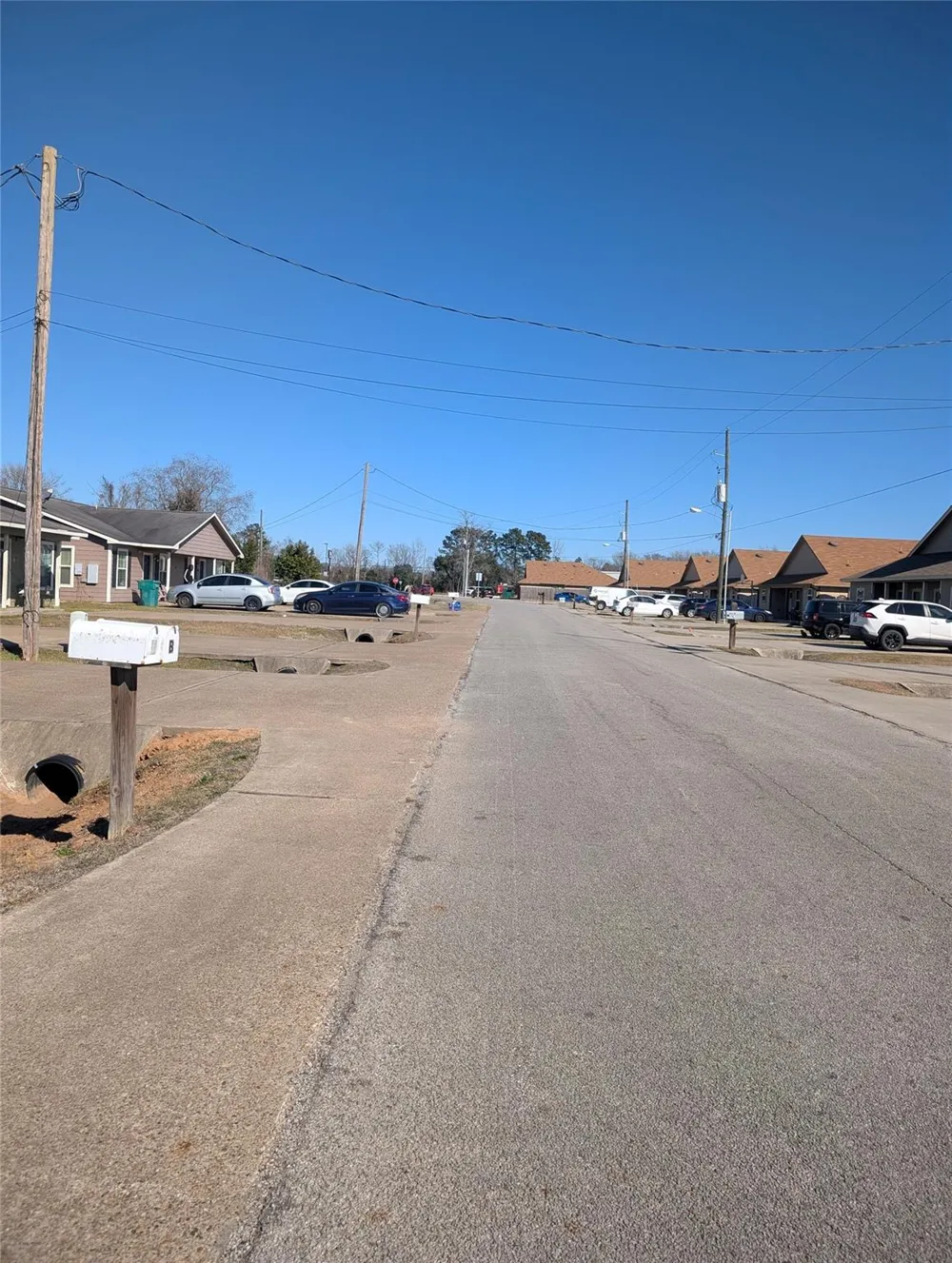154 S Bend Court #b Willis, TX 77378