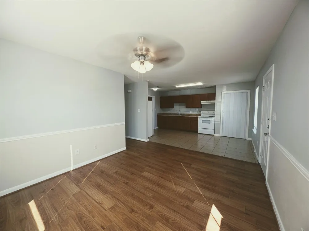 154 S Bend Court #b Willis, TX 77378