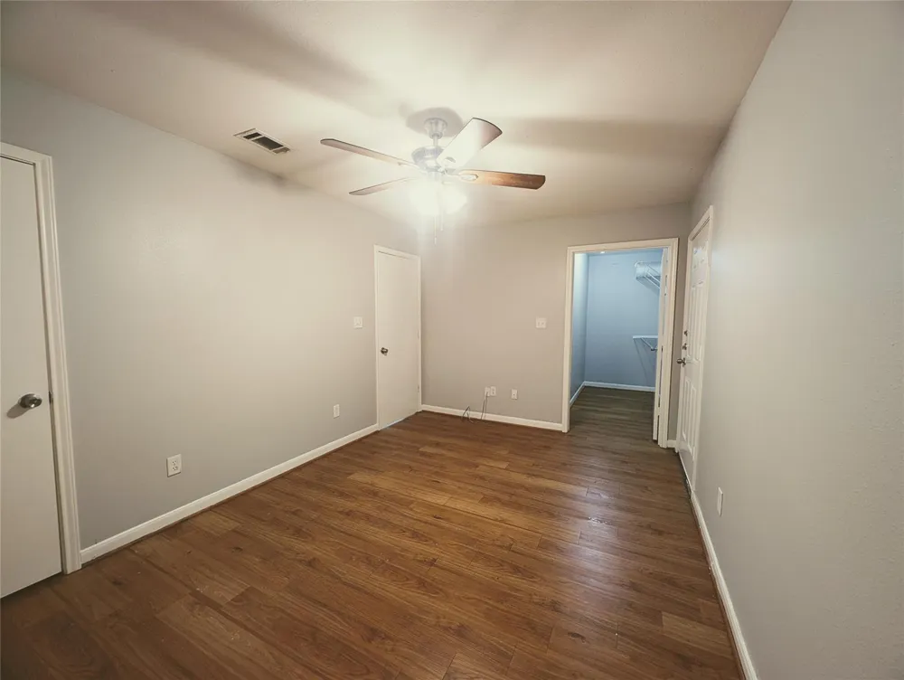 154 S Bend Court #b Willis, TX 77378