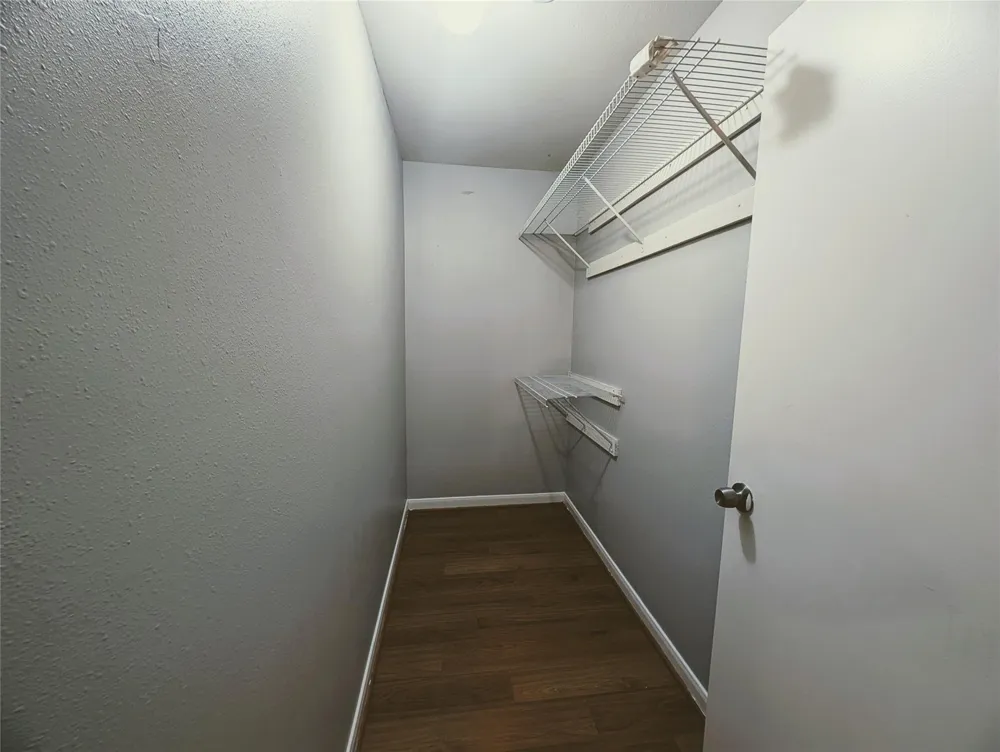 154 S Bend Court #b Willis, TX 77378