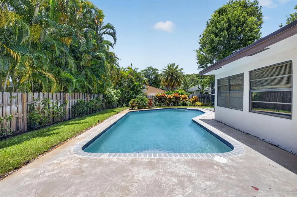 17667 Pine Needle Terrace Boca Raton, FL 33487