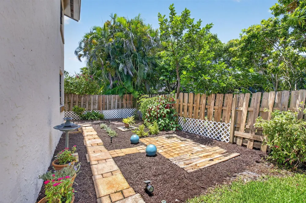 17667 Pine Needle Terrace Boca Raton, FL 33487