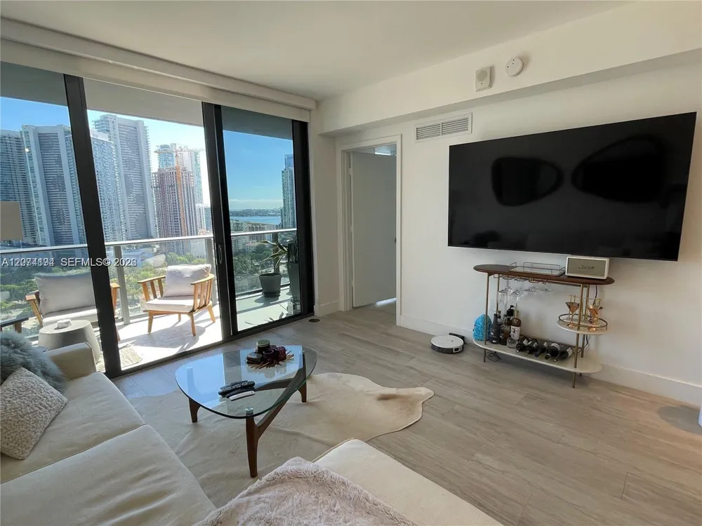 121 NE 34th St #2005 Miami, FL 33137
