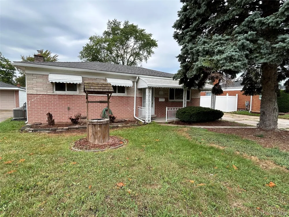 31263 Hayes Road Warren City, MI 48088