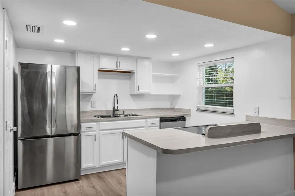 9419 5TH AVENUE Orlando, FL 32824