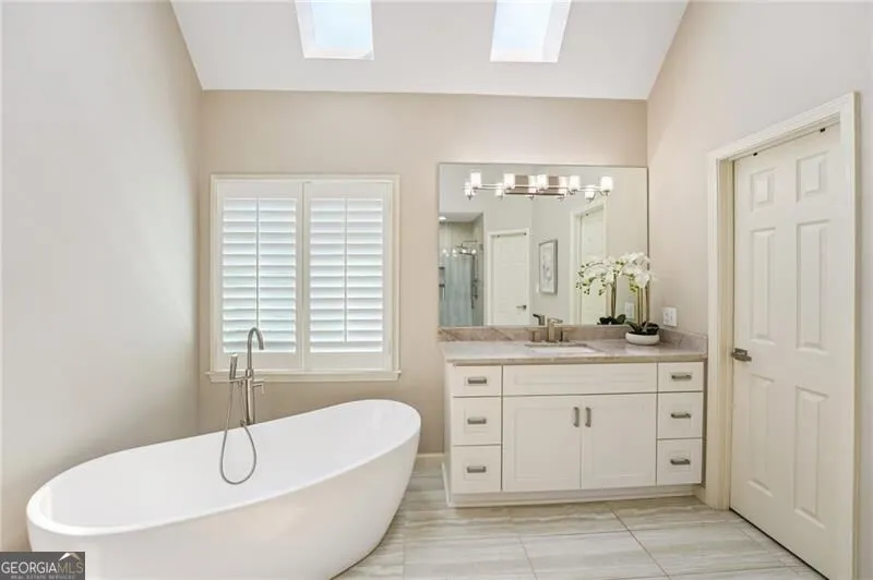 425 Cullingworth DR Johns Creek, GA 30022