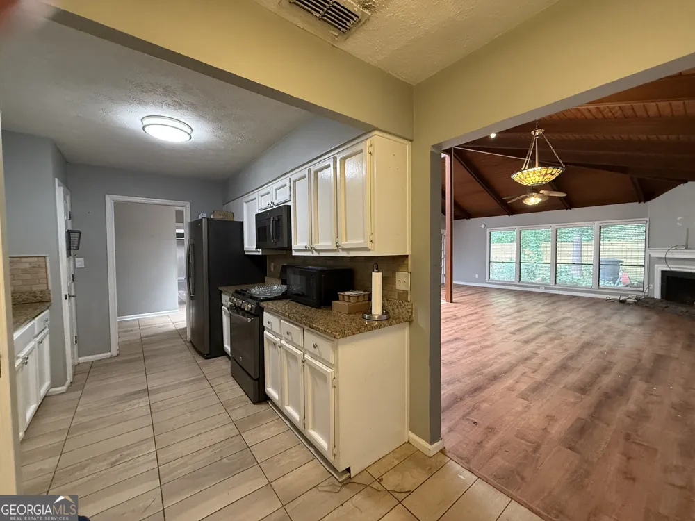 829 Lake Hollow BLVD SW Marietta, GA 30064
