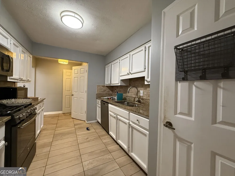 829 Lake Hollow BLVD SW Marietta, GA 30064