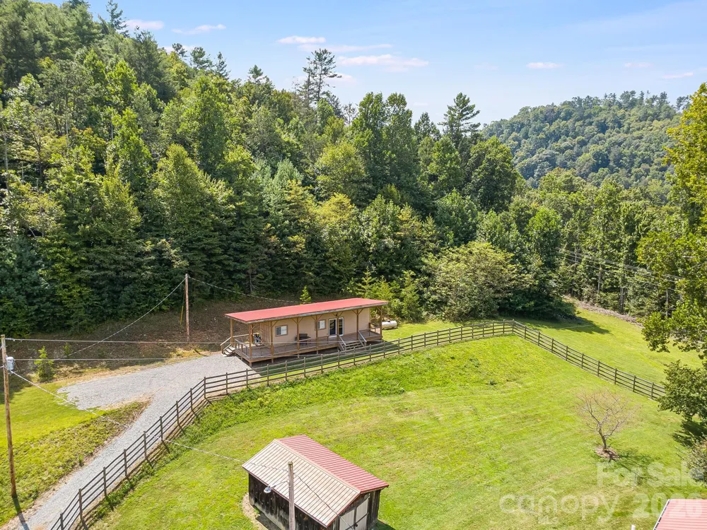 58 Guntertown Road Marshall, NC 28753