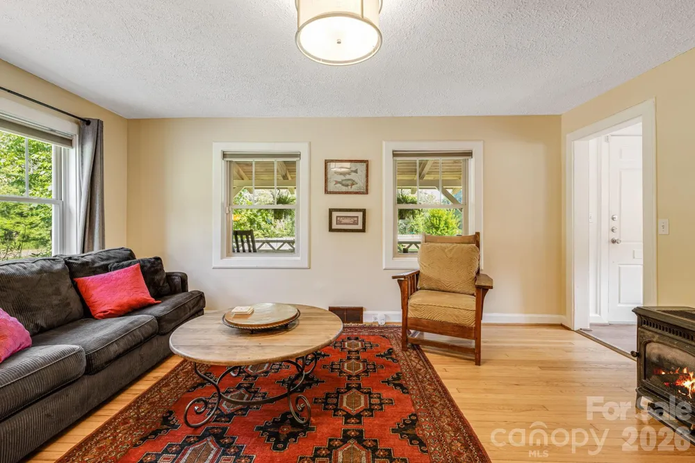 58 Guntertown Road Marshall, NC 28753