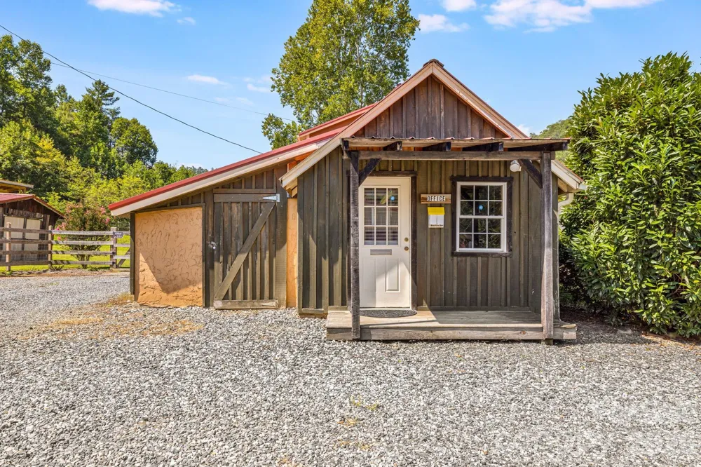 58 Guntertown Road Marshall, NC 28753
