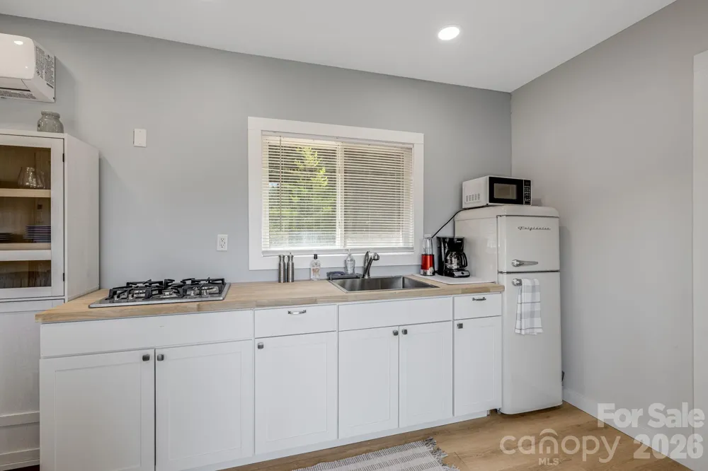 58 Guntertown Road Marshall, NC 28753