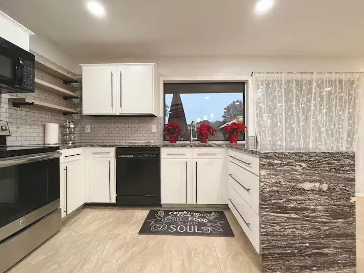 1914 E Spring Valley Richardson, TX 75081