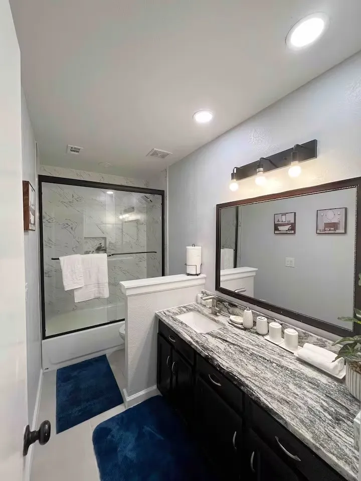1914 E Spring Valley Richardson, TX 75081