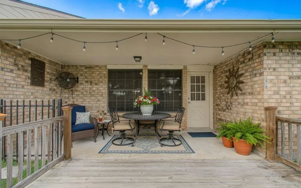 3618 Teakwood Lane Pearland, TX 77584