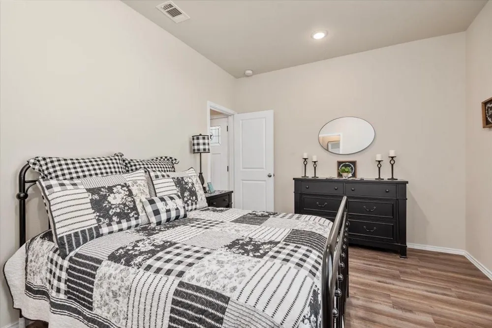 11636 Vistawood Street Willis, TX 77318