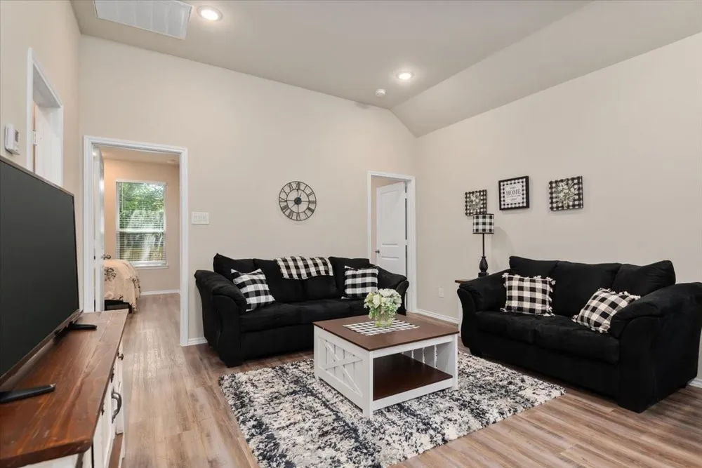 11636 Vistawood Street Willis, TX 77318