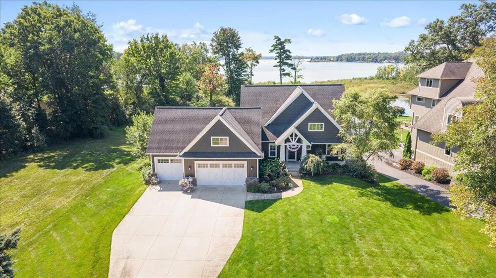 12355 Bayview Drive Wayland, MI 49348