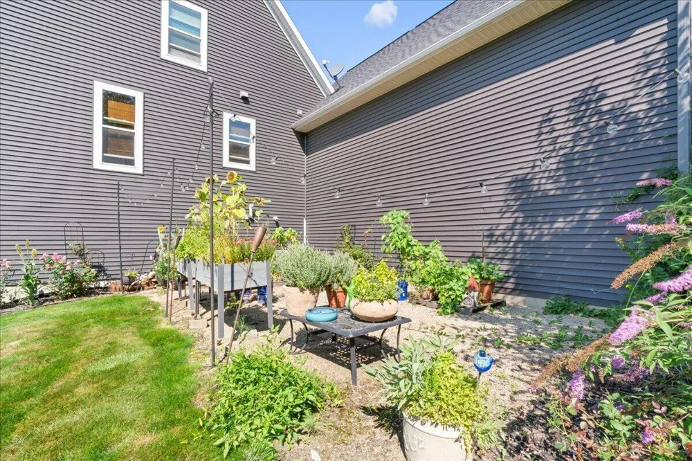 12355 Bayview Drive Wayland, MI 49348