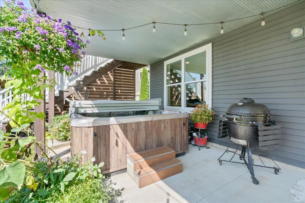 12355 Bayview Drive Wayland, MI 49348