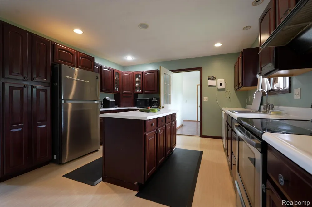 2392 Davis Road Au Gres Township, MI 48703