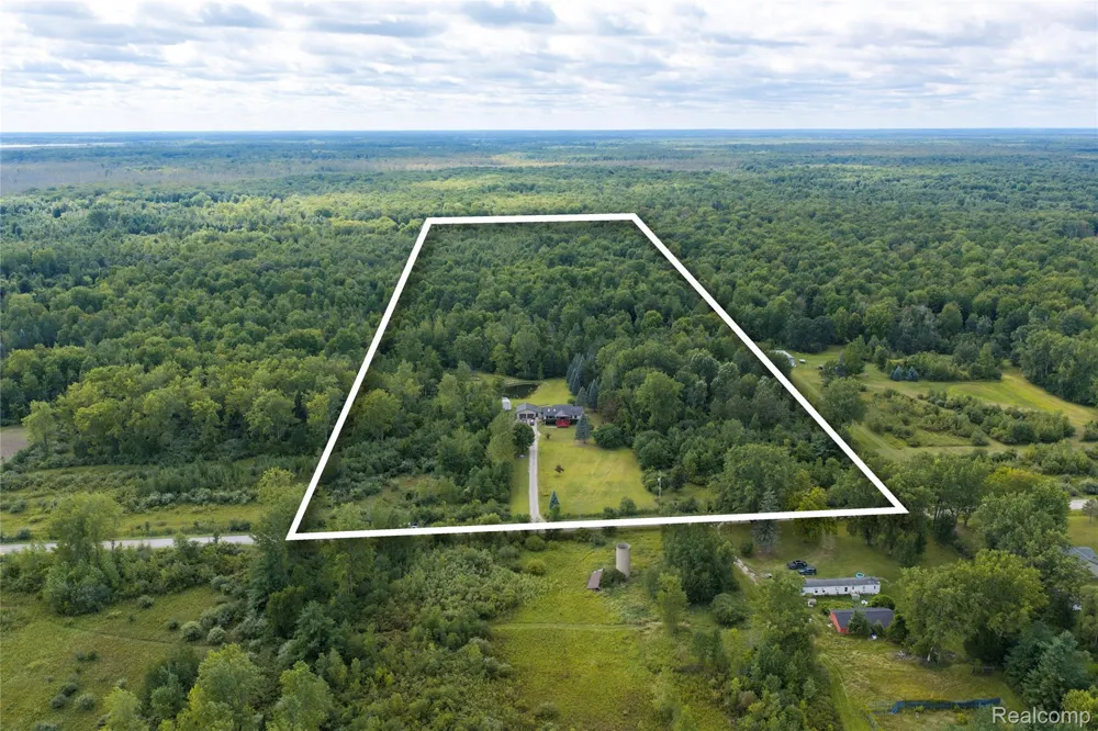 2392 Davis Road Au Gres Township, MI 48703