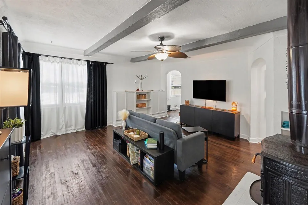 5709 35TH STREET St Petersburg, FL 33714