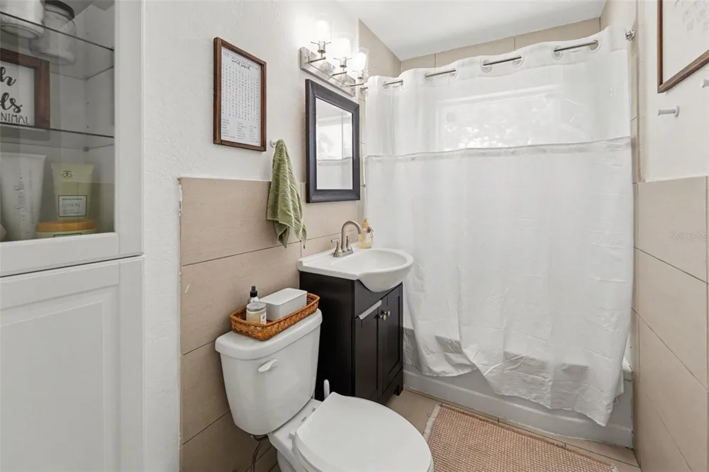 5709 35TH STREET St Petersburg, FL 33714